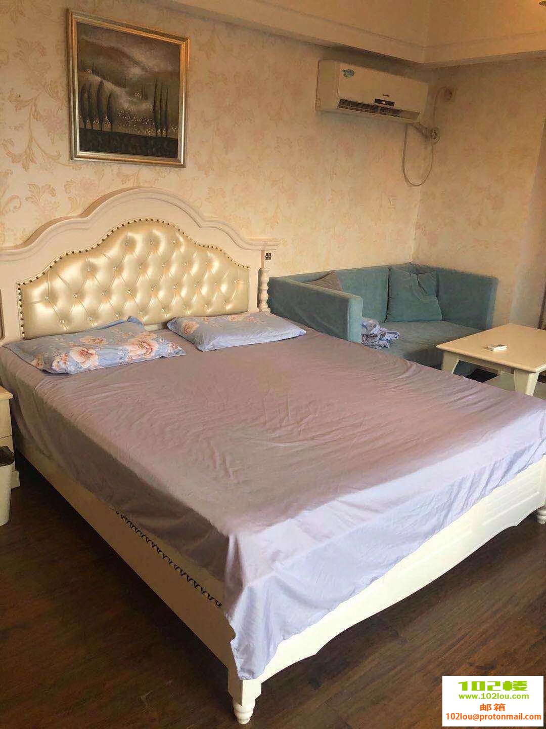 122035l02z8t88penad2r8.jpg
