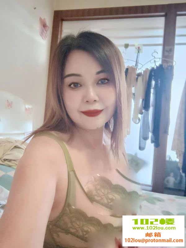 012339a0mmykq558edvmb7.jpg