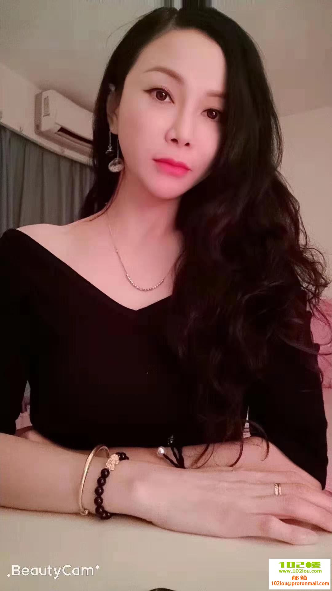 012144g9975u75u3zm7zi3.jpg