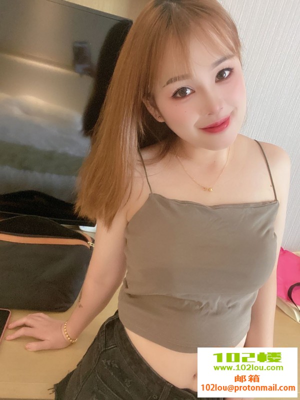 002413ccy2b8yyjkmcco2t.jpg