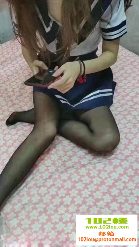 233339rri4rf4znxufxk5i.jpg
