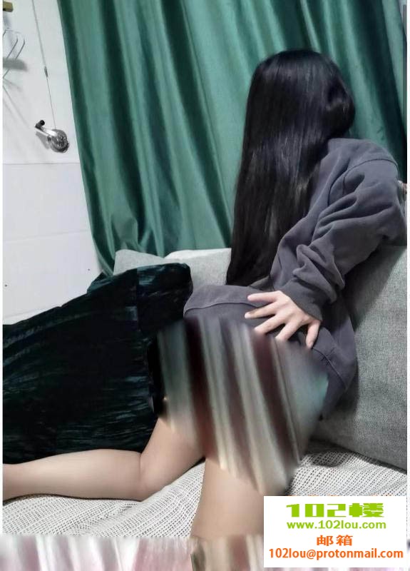 010449uz8d003oj92ddey2.jpeg