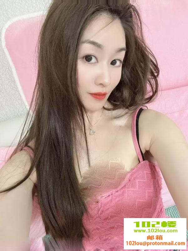 225747gq5de25nk2e9rzj2.jpg