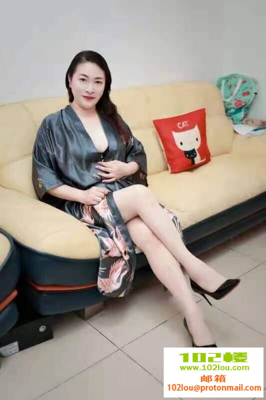 112354sle9b8w8gbb9bl86.jpg