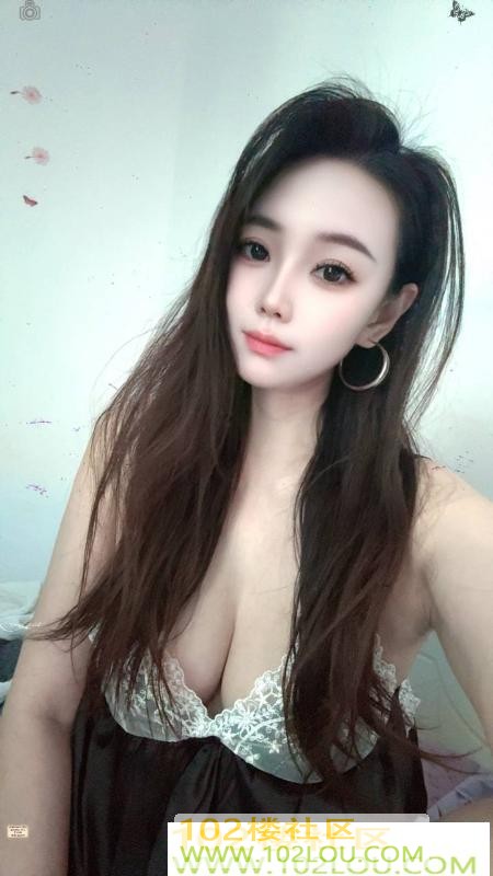 f6b21479-3ec4-4f4e-b8dd-b27f0612f8aa.jpg